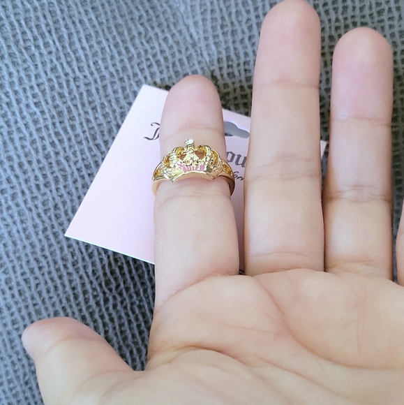 Juicy🍊 Couture Textured Crown👑 Ring💍 - Picture 8 of 16